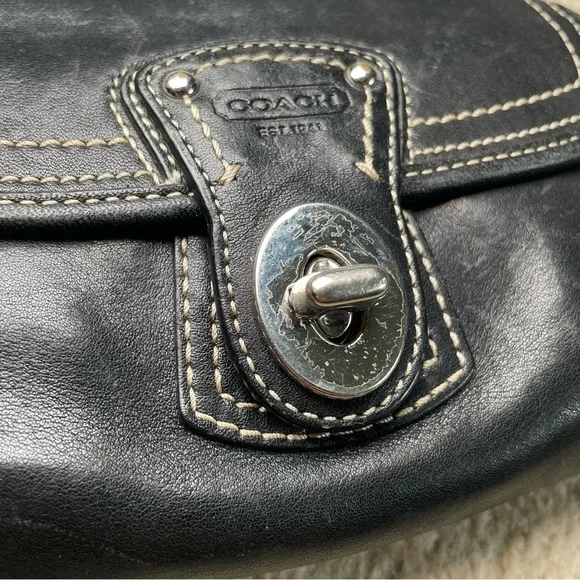 Coach Slim Duffle 9326 in Black - Picture 10 of 13